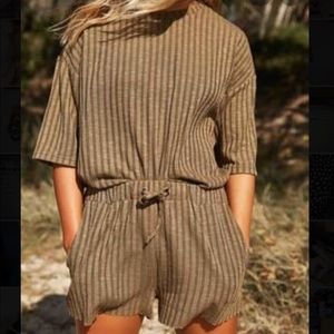 Billabong Sunset Short & Top